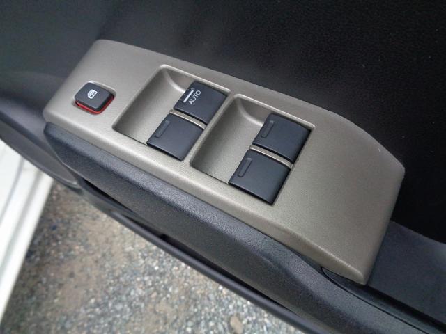 フィットハイブリッド スマートセレクション ワンセグナビ・バックカメラ・DVD視聴・スマートキー・HID・オートライト・オートクルーズコントロール(33枚目)