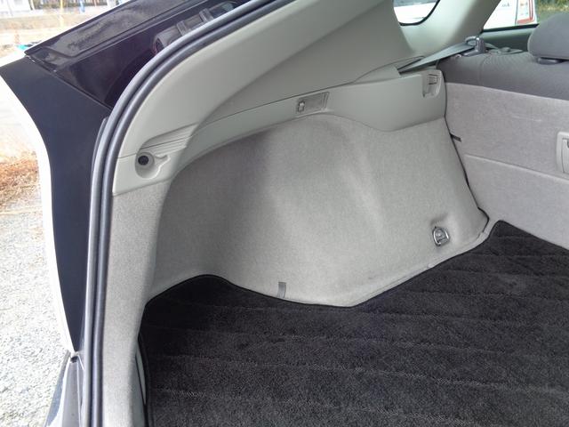 プリウス Ｌ　禁煙車・ワンセグポータブルナビ・ＥＴＣ・オートライト・スマートキー２個・ＡＵＸ・ＵＳＢ入力（14枚目）