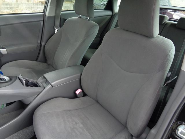 プリウス Ｌ　禁煙車・ワンセグポータブルナビ・ＥＴＣ・オートライト・スマートキー２個・ＡＵＸ・ＵＳＢ入力（25枚目）