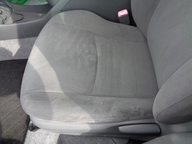 プリウス Ｌ　禁煙車・ワンセグポータブルナビ・ＥＴＣ・オートライト・スマートキー２個・ＡＵＸ・ＵＳＢ入力（26枚目）