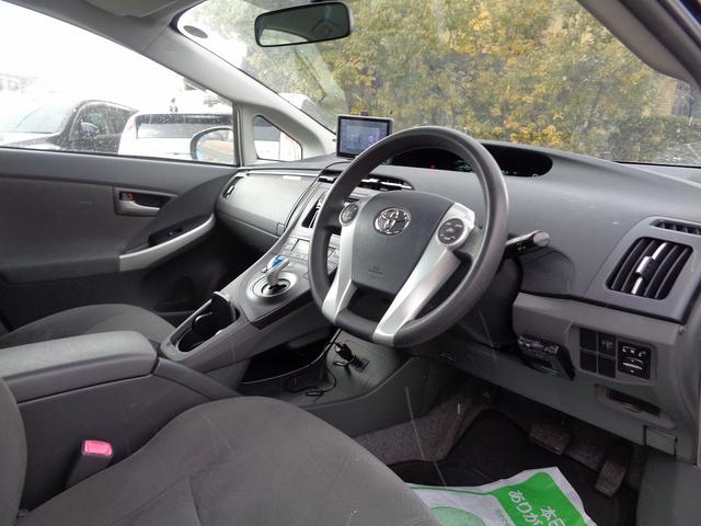 プリウス Ｌ　禁煙車・ワンセグポータブルナビ・ＥＴＣ・オートライト・スマートキー２個・ＡＵＸ・ＵＳＢ入力（29枚目）