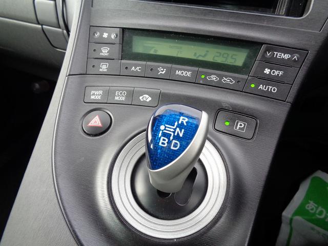 プリウス Ｌ　禁煙車・ワンセグポータブルナビ・ＥＴＣ・オートライト・スマートキー２個・ＡＵＸ・ＵＳＢ入力（40枚目）