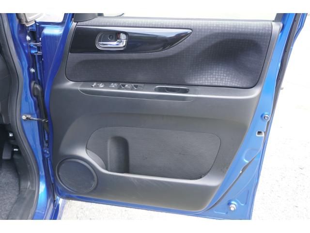 Ｎ－ＢＯＸカスタム Ｇ・Ｌパッケージ　ツートンカラー　ルーフシルバー　グリルブラック　ワンセグナビ　バックカメラ　ＥＴＣ　スマートキー２個　リア席サンシェード　ＨＩＤ　ＬＥＤルームランプ　１４インチアルミホイール（12枚目）