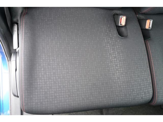 Ｎ－ＢＯＸカスタム Ｇ・Ｌパッケージ　ツートンカラー　ルーフシルバー　グリルブラック　ワンセグナビ　バックカメラ　ＥＴＣ　スマートキー２個　リア席サンシェード　ＨＩＤ　ＬＥＤルームランプ　１４インチアルミホイール（13枚目）