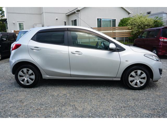 Mazda Demio 13C−V
