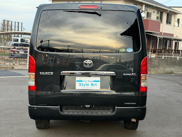 ハイエースバン スーパーＧＬ　ダークプライム　ナビ　ＴＶ　ＥＴＣ　Ｂｌｕｅｔｏｏｔｈオーディオ　スマートキー　ＬＥＤヘッドライト　両側スライドドア（3枚目）