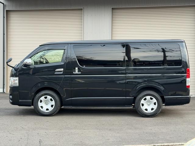 ハイエースバン スーパーＧＬ　ダークプライム　ナビ　ＴＶ　ＥＴＣ　Ｂｌｕｅｔｏｏｔｈオーディオ　スマートキー　ＬＥＤヘッドライト　両側スライドドア（4枚目）