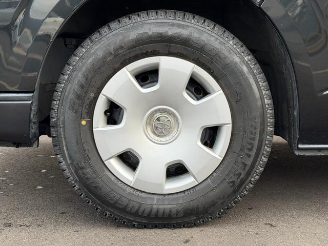 ハイエースバン スーパーＧＬ　ダークプライム　ナビ　ＴＶ　ＥＴＣ　Ｂｌｕｅｔｏｏｔｈオーディオ　スマートキー　ＬＥＤヘッドライト　両側スライドドア（22枚目）