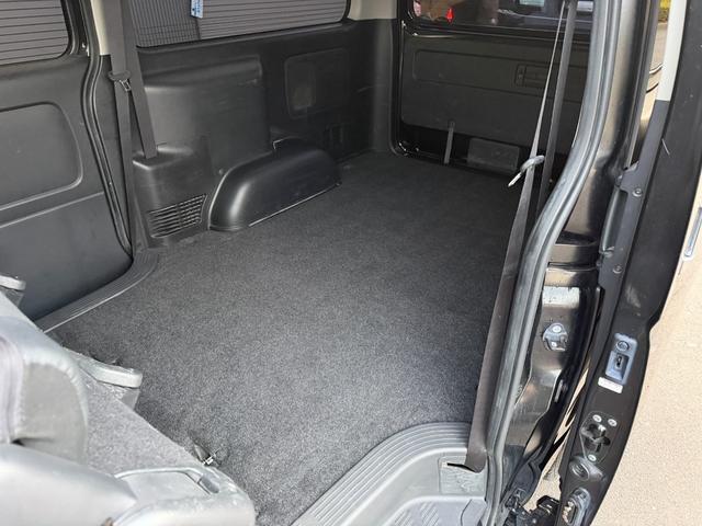 ハイエースバン スーパーＧＬ　ダークプライム　ナビ　ＴＶ　ＥＴＣ　Ｂｌｕｅｔｏｏｔｈオーディオ　スマートキー　ＬＥＤヘッドライト　両側スライドドア（53枚目）