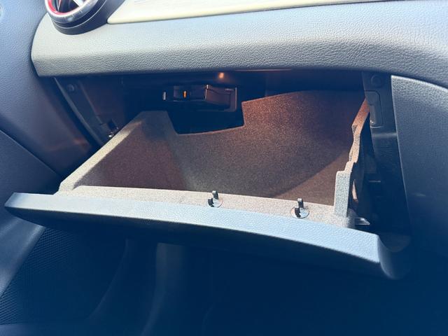 ＣＬＡクラス ＣＬＡ１８０　スポーツ　ナビ　ＴＶ　ＥＴＣ　Ｂｌｕｅｔｏｏｔｈ　ｃａｒｐｌａｙ　　バックカメラ　前後ドライブレコーダー　純正ＬＥＤヘッドライト　１８インチホイール　シートヒーター（47枚目）