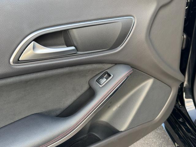 ＣＬＡクラス ＣＬＡ１８０　スポーツ　ナビ　ＴＶ　ＥＴＣ　Ｂｌｕｅｔｏｏｔｈ　ｃａｒｐｌａｙ　　バックカメラ　前後ドライブレコーダー　純正ＬＥＤヘッドライト　１８インチホイール　シートヒーター（56枚目）