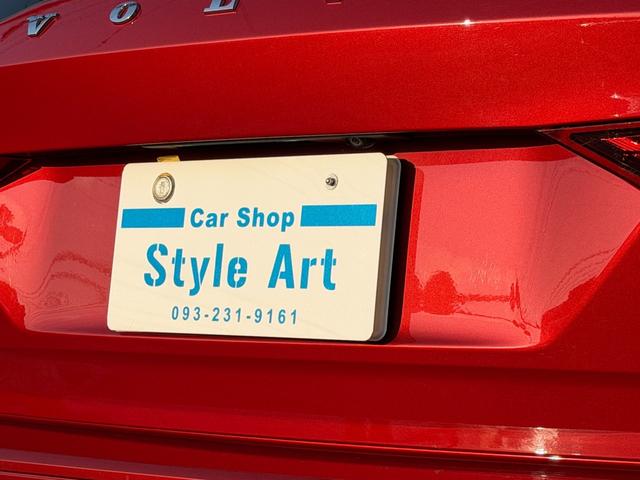 Ｖ６０ Ｔ５　モメンタム　８ＡＴ　ナビ　ＴＶ　ＥＴＣ２．０　Ｂｌｕｅｔｏｏｔｈ　ｃａｒｐｌａｙ　パワーバックドア　ＢＬＩＳ　ブラックレザーシート　純正アルミホイール　スマートキー　シートヒーター　ＬＥＤヘッドライト（21枚目）