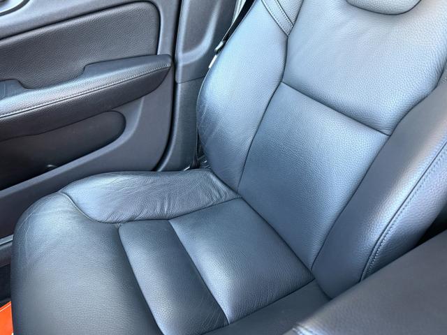 Ｖ６０ Ｔ５　モメンタム　８ＡＴ　ナビ　ＴＶ　ＥＴＣ２．０　Ｂｌｕｅｔｏｏｔｈ　ｃａｒｐｌａｙ　パワーバックドア　ＢＬＩＳ　ブラックレザーシート　純正アルミホイール　スマートキー　シートヒーター　ＬＥＤヘッドライト（52枚目）