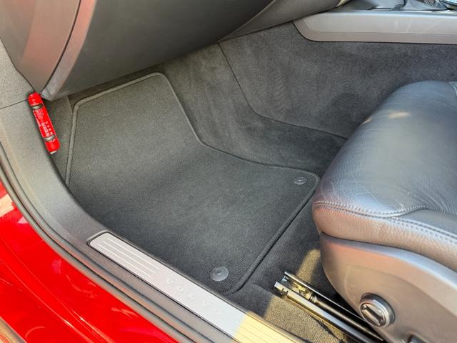 Ｖ６０ Ｔ５　モメンタム　８ＡＴ　ナビ　ＴＶ　ＥＴＣ２．０　Ｂｌｕｅｔｏｏｔｈ　ｃａｒｐｌａｙ　パワーバックドア　ＢＬＩＳ　ブラックレザーシート　純正アルミホイール　スマートキー　シートヒーター　ＬＥＤヘッドライト（53枚目）