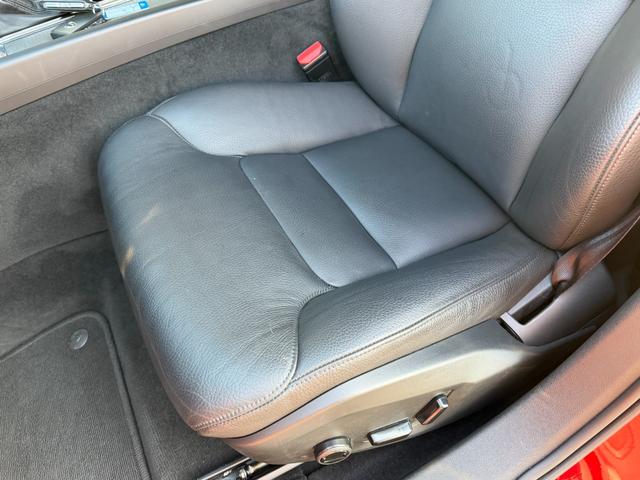 Ｖ６０ Ｔ５　モメンタム　８ＡＴ　ナビ　ＴＶ　ＥＴＣ２．０　Ｂｌｕｅｔｏｏｔｈ　ｃａｒｐｌａｙ　パワーバックドア　ＢＬＩＳ　ブラックレザーシート　純正アルミホイール　スマートキー　シートヒーター　ＬＥＤヘッドライト（57枚目）