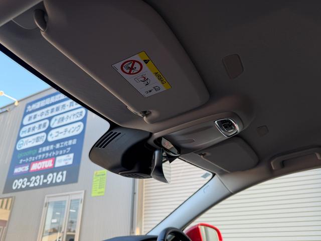 Ｖ６０ Ｔ５　モメンタム　８ＡＴ　ナビ　ＴＶ　ＥＴＣ２．０　Ｂｌｕｅｔｏｏｔｈ　ｃａｒｐｌａｙ　パワーバックドア　ＢＬＩＳ　ブラックレザーシート　純正アルミホイール　スマートキー　シートヒーター　ＬＥＤヘッドライト（76枚目）