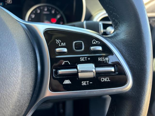 Ｃクラス Ｃ１８０アバンギャルド　後期モデル　レーダーセーフティーパッケージ　ｃａｒｐｌａｙ　コマンドシステム　ＴＶ　ＥＴＣ　純正アルミホイール　キーレスゴー　ＬＥＤヘッドライト（29枚目）