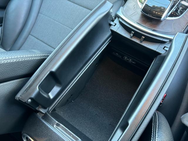 Ｃクラス Ｃ１８０アバンギャルド　後期モデル　レーダーセーフティーパッケージ　ｃａｒｐｌａｙ　コマンドシステム　ＴＶ　ＥＴＣ　純正アルミホイール　キーレスゴー　ＬＥＤヘッドライト（41枚目）