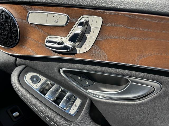 Ｃクラス Ｃ１８０アバンギャルド　後期モデル　レーダーセーフティーパッケージ　ｃａｒｐｌａｙ　コマンドシステム　ＴＶ　ＥＴＣ　純正アルミホイール　キーレスゴー　ＬＥＤヘッドライト（49枚目）