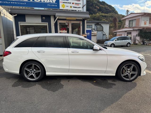 Ｃクラスステーションワゴン Ｃ２００　ステーションワゴン　スポーツ　レーダーセーフティーパッケージ　ブラックレザーシート　純正アルミホイール　キーレスゴー　運転席パワーシート　前席シートヒーター（4枚目）