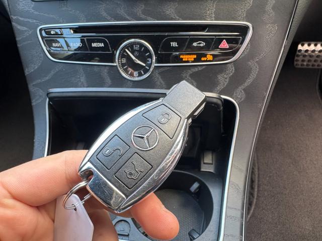 Ｃクラスステーションワゴン Ｃ２００　ステーションワゴン　スポーツ　レーダーセーフティーパッケージ　ブラックレザーシート　純正アルミホイール　キーレスゴー　運転席パワーシート　前席シートヒーター（40枚目）