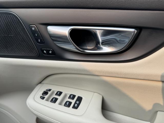 Ｖ６０ Ｔ５　インスクリプション　ナビ　ＴＶ　ＥＴＣ　Ｂｌｕｅｔｏｏｔｈ　ｃａｒｐｌａｙ　シートヒーター　シートクーラー　前後ドライブレコーダー　スマートキー（44枚目）