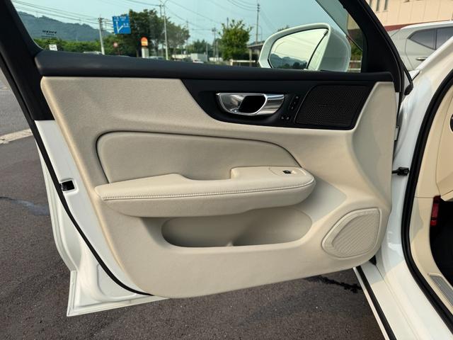 Ｖ６０ Ｔ５　インスクリプション　ナビ　ＴＶ　ＥＴＣ　Ｂｌｕｅｔｏｏｔｈ　ｃａｒｐｌａｙ　シートヒーター　シートクーラー　前後ドライブレコーダー　スマートキー（52枚目）