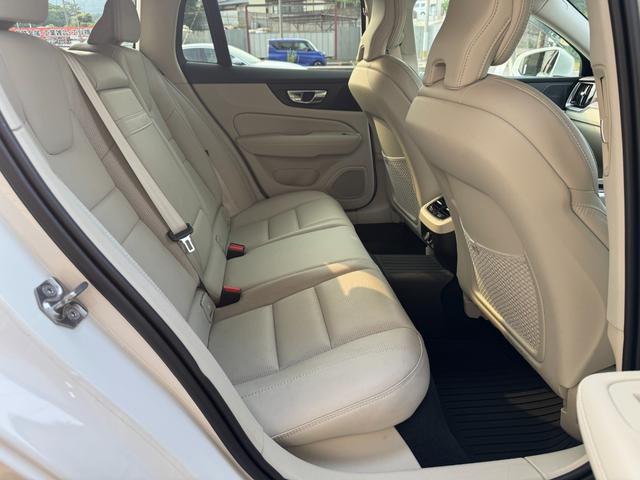 Ｖ６０ Ｔ５　インスクリプション　ナビ　ＴＶ　ＥＴＣ　Ｂｌｕｅｔｏｏｔｈ　ｃａｒｐｌａｙ　シートヒーター　シートクーラー　前後ドライブレコーダー　スマートキー（61枚目）
