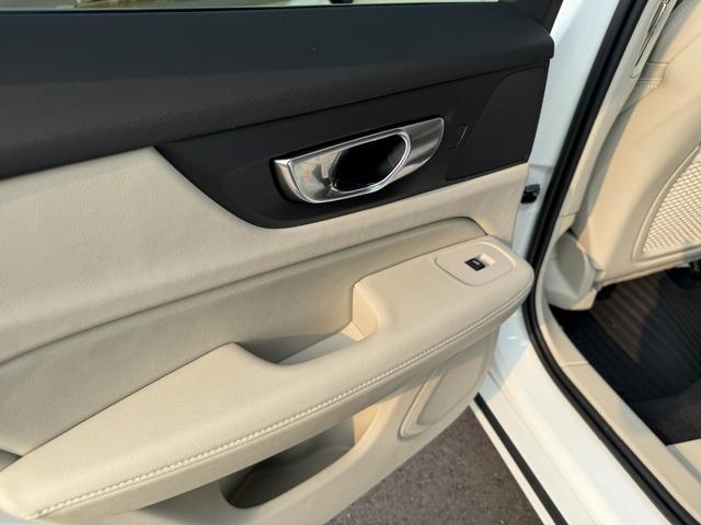 Ｖ６０ Ｔ５　インスクリプション　ナビ　ＴＶ　ＥＴＣ　Ｂｌｕｅｔｏｏｔｈ　ｃａｒｐｌａｙ　シートヒーター　シートクーラー　前後ドライブレコーダー　スマートキー（65枚目）