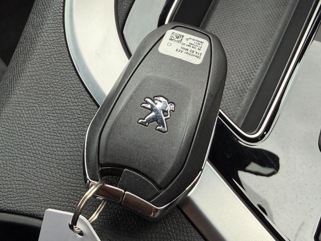 ５００８ ＧＴ　ブルーＨＤｉ　ナビ　ＴＶ　ＥＴＣ　Ｂｌｕｅｔｏｏｔｈ　ＬＥＤヘッドライト　バックカメラ　Ａｐｐｌｅ　Ｃａｒ　Ｐｌａｙ　パワーバックドア　サンルーフ　ファーストクラスパッケージ　ブラインドスポットモニター（44枚目）