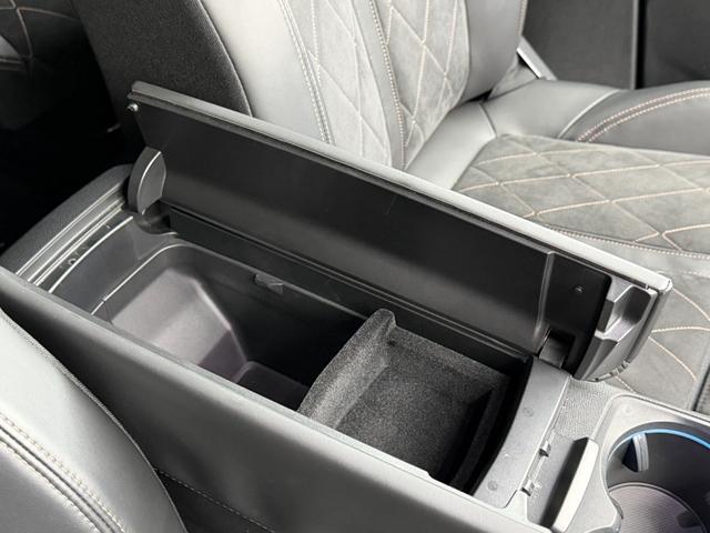 ５００８ ＧＴ　ブルーＨＤｉ　ナビ　ＴＶ　ＥＴＣ　Ｂｌｕｅｔｏｏｔｈ　ＬＥＤヘッドライト　バックカメラ　Ａｐｐｌｅ　Ｃａｒ　Ｐｌａｙ　パワーバックドア　サンルーフ　ファーストクラスパッケージ　ブラインドスポットモニター（46枚目）