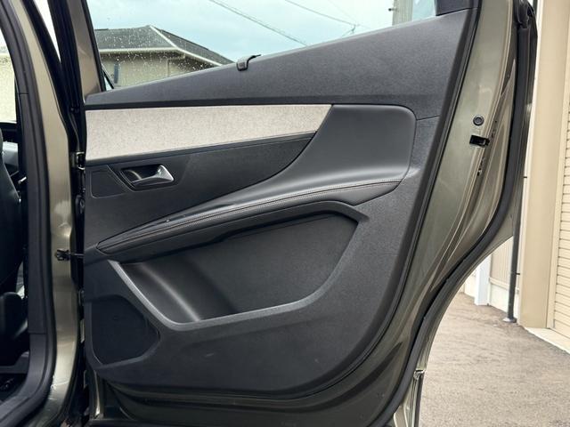 ５００８ ＧＴ　ブルーＨＤｉ　ナビ　ＴＶ　ＥＴＣ　Ｂｌｕｅｔｏｏｔｈ　ＬＥＤヘッドライト　バックカメラ　Ａｐｐｌｅ　Ｃａｒ　Ｐｌａｙ　パワーバックドア　サンルーフ　ファーストクラスパッケージ　ブラインドスポットモニター（69枚目）