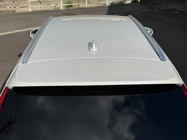 Ｖ９０ Ｔ５　モメンタム　ナビ　ＴＶ　ＥＴＣ２．０　Ｂｌｕｅｔｏｏｔｈ　ＣａｒＰｌａｙ　レザーシート　アダクティブクルーズコントロール　パワーバックドア　ブラインドスポットモニター（11枚目）