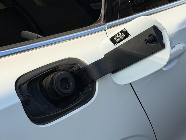 Ｖ９０ Ｔ５　モメンタム　ナビ　ＴＶ　ＥＴＣ２．０　Ｂｌｕｅｔｏｏｔｈ　ＣａｒＰｌａｙ　レザーシート　アダクティブクルーズコントロール　パワーバックドア　ブラインドスポットモニター（20枚目）