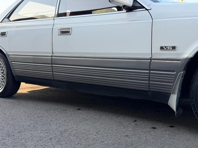 ルーチェ V6-2000 リミテッド オートエアコン スイングルーバー 減衰力調整サスペンション カセットテープスロット ラジオ ETC(18枚目)