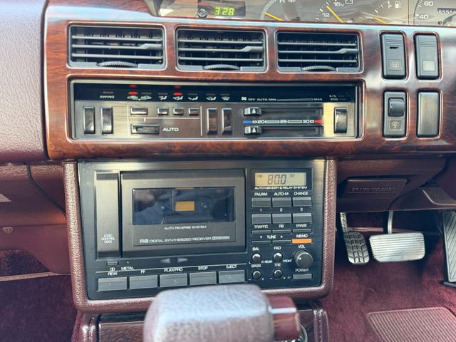 ルーチェ V6-2000 リミテッド オートエアコン スイングルーバー 減衰力調整サスペンション カセットテープスロット ラジオ ETC(29枚目)