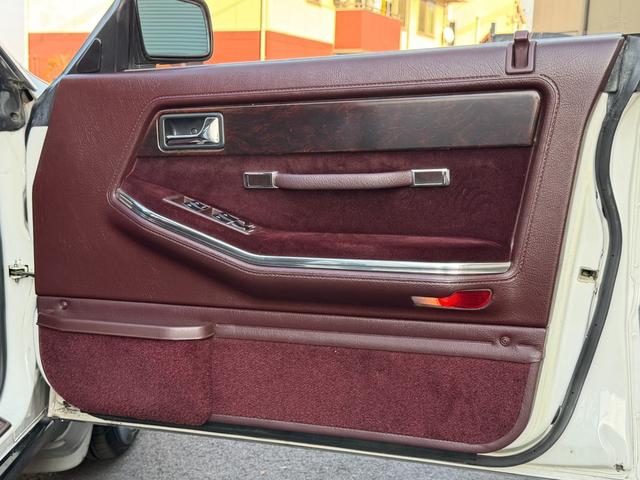 ルーチェ V6-2000 リミテッド オートエアコン スイングルーバー 減衰力調整サスペンション カセットテープスロット ラジオ ETC(42枚目)