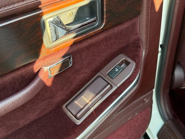 ルーチェ V6-2000 リミテッド オートエアコン スイングルーバー 減衰力調整サスペンション カセットテープスロット ラジオ ETC(59枚目)