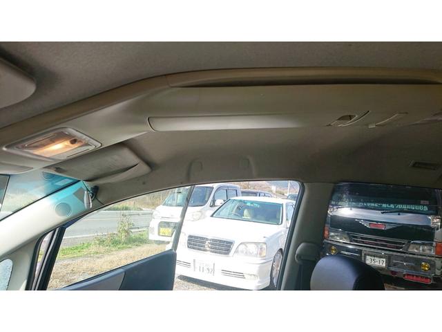 ムーヴ カスタム　Ｘ　ｍｏｍｏステアリング　スマートキー　キーレスエントリー　盗難防止システム　衝突安全ボディ　パワーステアリング（11枚目）