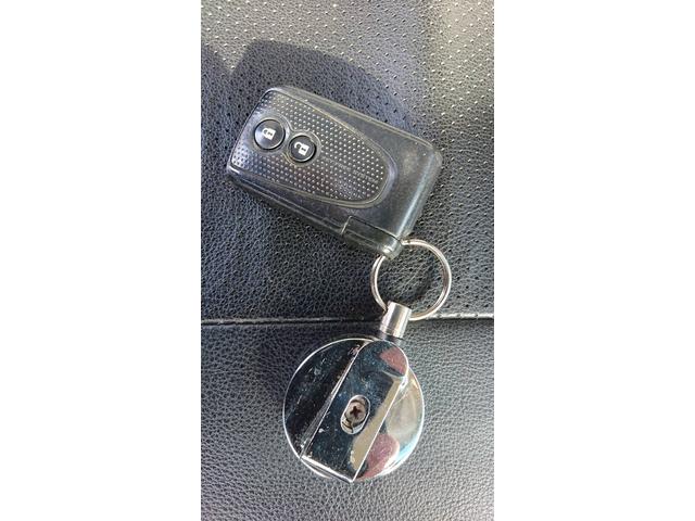 ムーヴ カスタム　Ｘ　ｍｏｍｏステアリング　スマートキー　キーレスエントリー　盗難防止システム　衝突安全ボディ　パワーステアリング（17枚目）