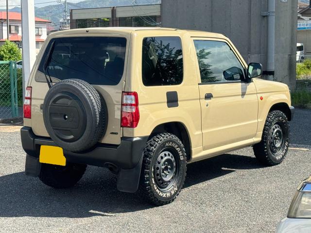 パジェロミニ ＶＲ　オートリアルフロントバンパー　角目４灯ライト　４ＷＤ　ターボ　フルセグナビ　１５マッドタイヤ　中間パイプ令和４年交換済　キーレス　全塗装済（8枚目）