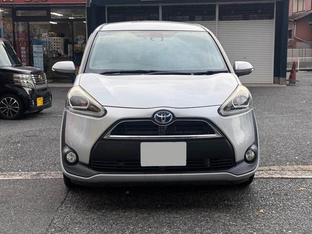 シエンタ ハイブリッドＧ　クエロ　フルセグナビ　バックカメラ　ＥＴＣ　両側電動スライド　シートヒーター　革巻きステアリング　クラッツィオシートカバー　セーフティセンス　ドラレコ（2枚目）