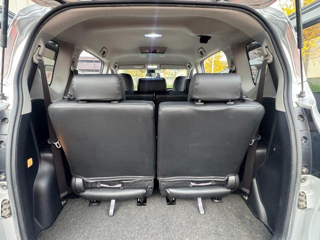 シエンタ ハイブリッドＧ　クエロ　フルセグナビ　バックカメラ　ＥＴＣ　両側電動スライド　シートヒーター　革巻きステアリング　クラッツィオシートカバー　セーフティセンス　ドラレコ（16枚目）