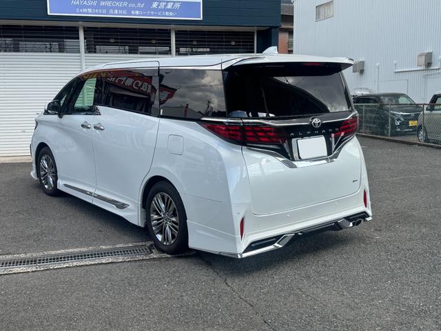 アルファードハイブリッド Z モデリスタエアロ 13.2型有機EL後席ディスプレイ アシストグリップ(ウッド長) サイドエンブレムイルミネーション 有機EL後席ディスプレイ アシストグリップ(ウッド調) ムーンルーフ(4枚目)