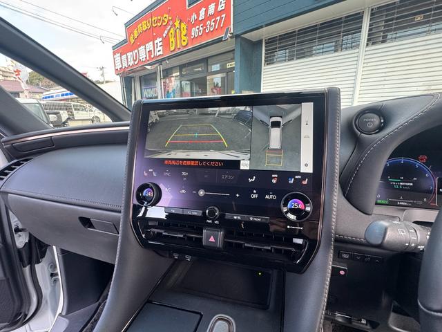 アルファードハイブリッド Z モデリスタエアロ 13.2型有機EL後席ディスプレイ アシストグリップ(ウッド長) サイドエンブレムイルミネーション 有機EL後席ディスプレイ アシストグリップ(ウッド調) ムーンルーフ(14枚目)