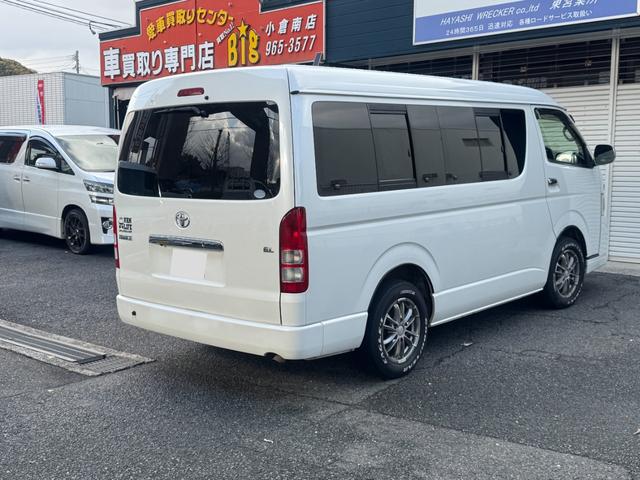 ハイエースワゴン ＧＬ　車中泊仕様　キャンピング　フルセグナビ　電子レンジ　バックカメラ　ＥＴＣ　ベット　換気扇　収納棚　シンク　モデリスタＦスポ　１６アルミ　純正シート有　家庭用電源（ポータブル電源必要）（7枚目）