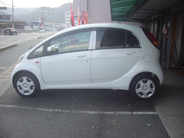 アイ ビバーチェ　Ｗエアバッグ・スマートキー・電動格納ドアミラー・ヘッドライトレベライザー・純正ＣＤ・ラジオ（4枚目）