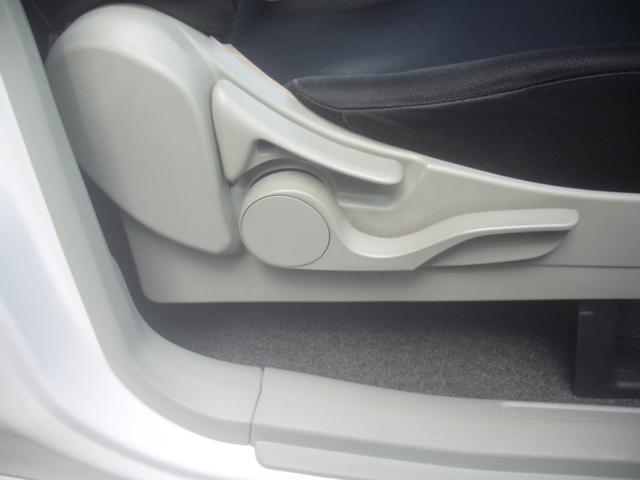 アイ ビバーチェ　Ｗエアバッグ・スマートキー・電動格納ドアミラー・ヘッドライトレベライザー・純正ＣＤ・ラジオ（16枚目）