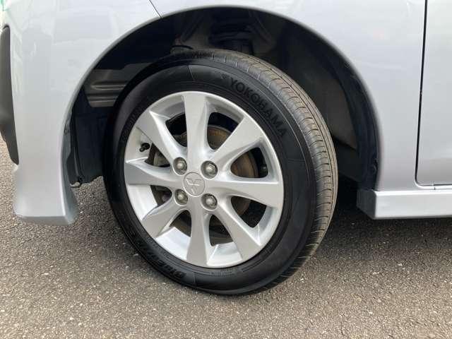 ｅＫスペースカスタム カスタムＧ　ナビ・バックカメラ・ＥＴＣ・４ＷＤ　プッシュスタートスマートキー　イモビライザー　横滑防止　オートエアコン　アルミ　バックカメラ　４ＷＤ　シートヒーター　アイドリングストップ　ナビ　ベンチシート（13枚目）