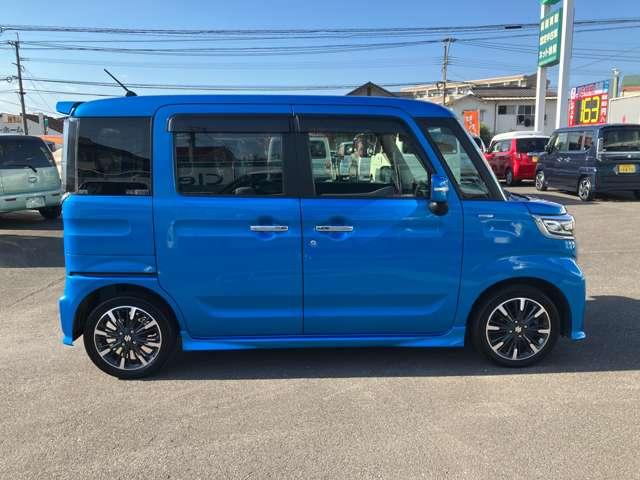 スペーシアカスタム ハイブリッドＸＳ　両側電動スライドドア　両側パワ－スライドドア　スマキー　ソナー　キーレスエントリー　アイドルストップ　シートＨ　フルフラットシート　オートエアコン　ベンチシート　サイドエアバッグ　アルミホイール　ＰＳ（6枚目）